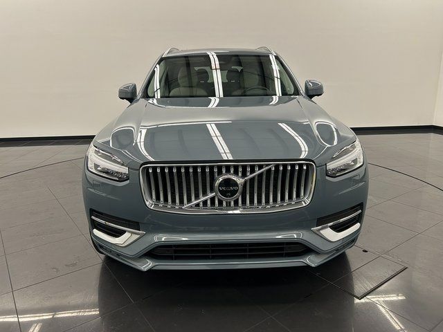 2023 Volvo XC90 Plus