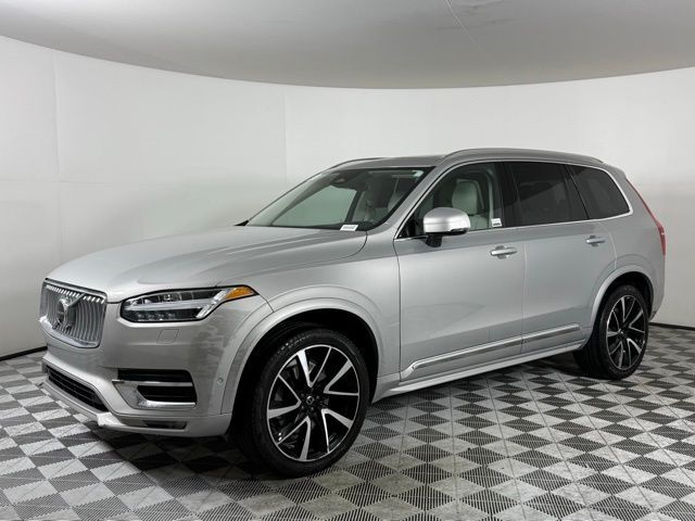 2023 Volvo XC90 Plus