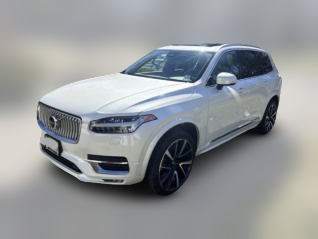 2023 Volvo XC90 Plus