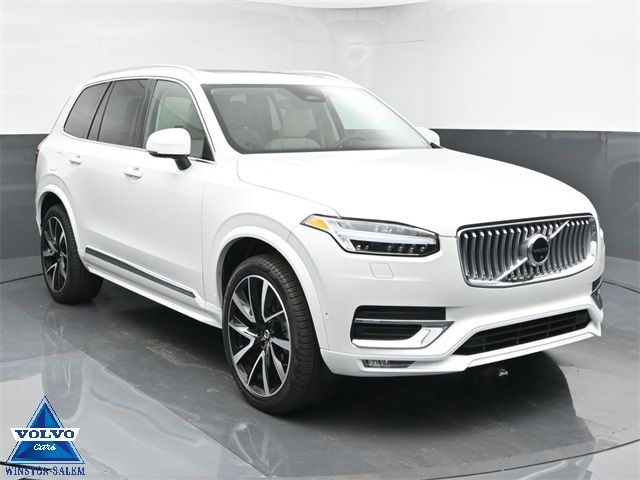 2023 Volvo XC90 Plus