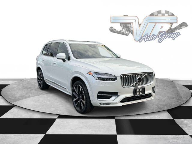 2023 Volvo XC90 Plus