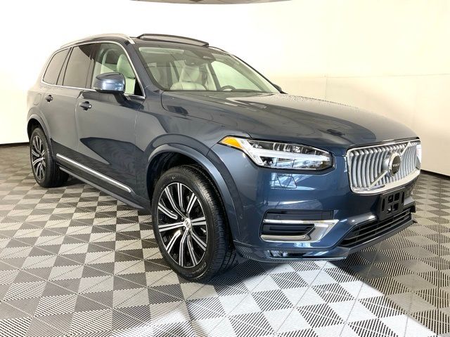 2023 Volvo XC90 Plus