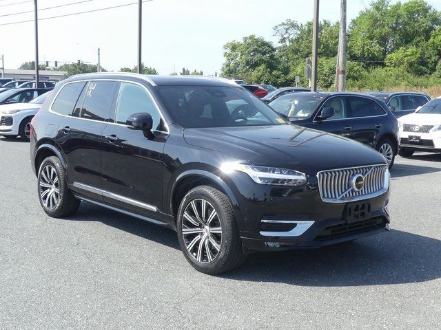 2023 Volvo XC90 Plus