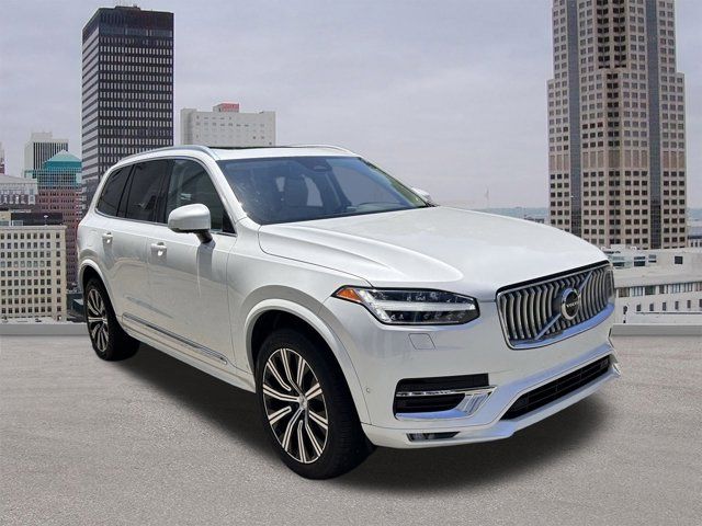 2023 Volvo XC90 Plus