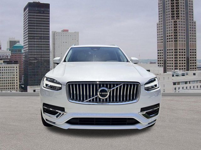 2023 Volvo XC90 Plus