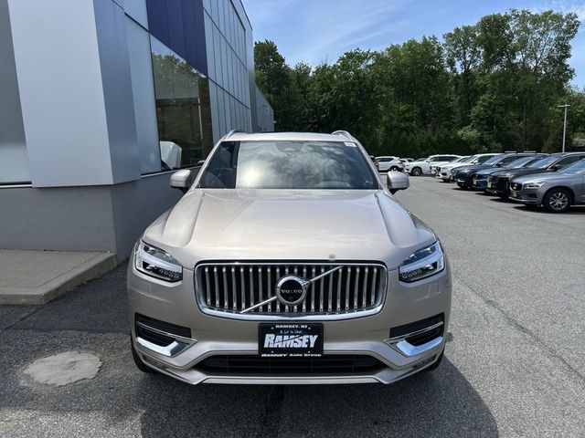 2023 Volvo XC90 Plus