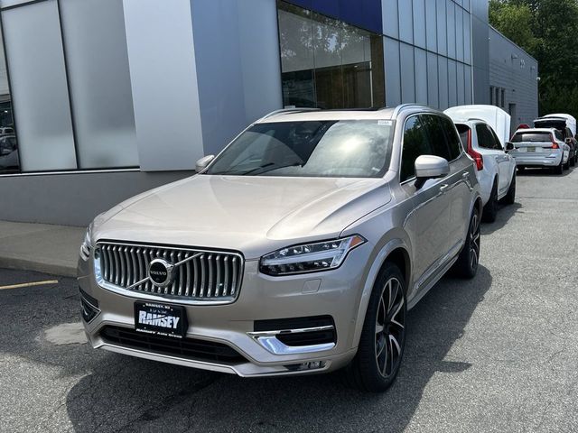 2023 Volvo XC90 Plus