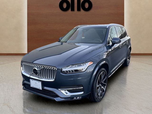 2023 Volvo XC90 Plus