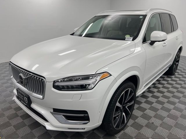 2023 Volvo XC90 Plus