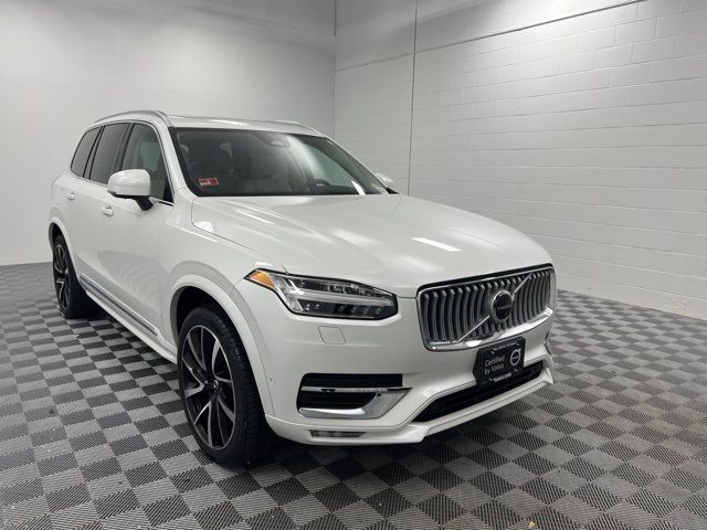 2023 Volvo XC90 Plus