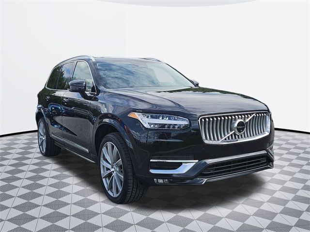 2023 Volvo XC90 Plus