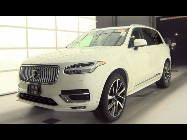 2023 Volvo XC90 Plus