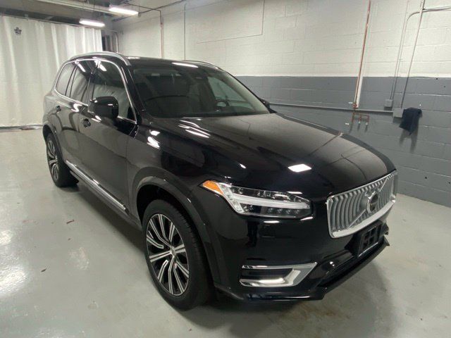 2023 Volvo XC90 Plus