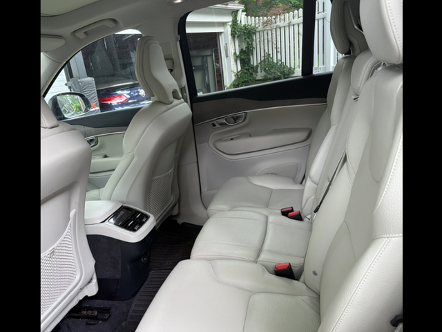 2023 Volvo XC90 Plus