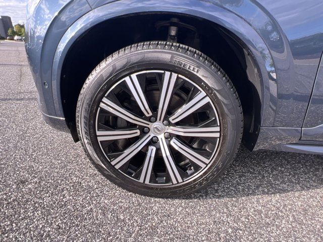 2023 Volvo XC90 Plus