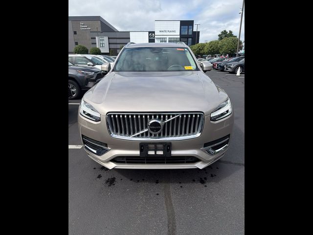 2023 Volvo XC90 Plus