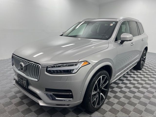 2023 Volvo XC90 Plus