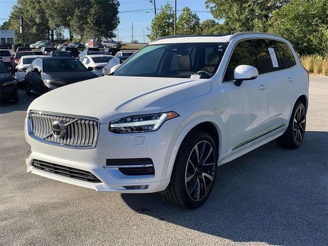 2023 Volvo XC90 Plus