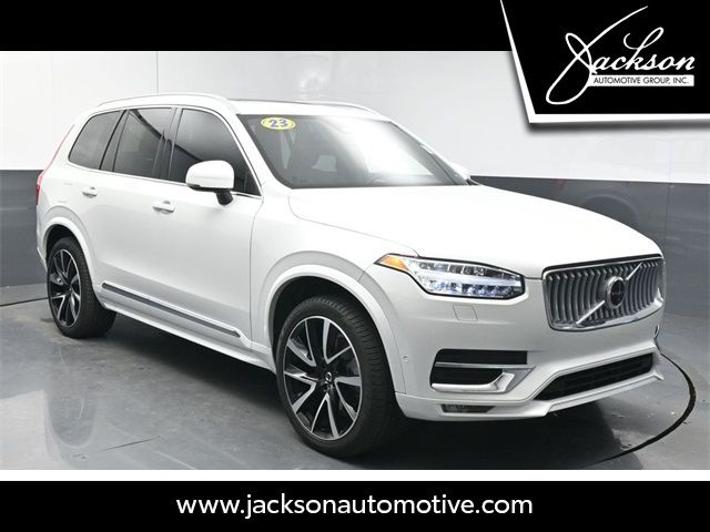 2023 Volvo XC90 Plus