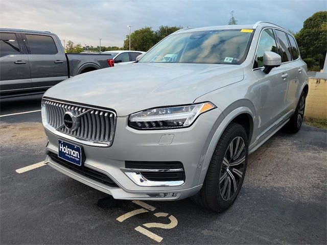 2023 Volvo XC90 Plus