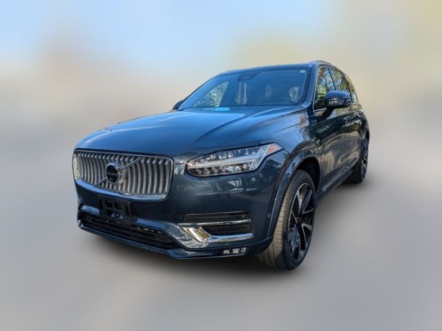 2023 Volvo XC90 Plus