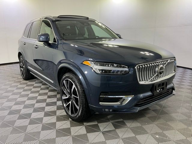 2023 Volvo XC90 Plus