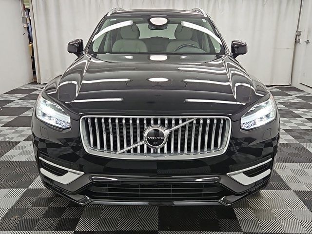 2023 Volvo XC90 Plus