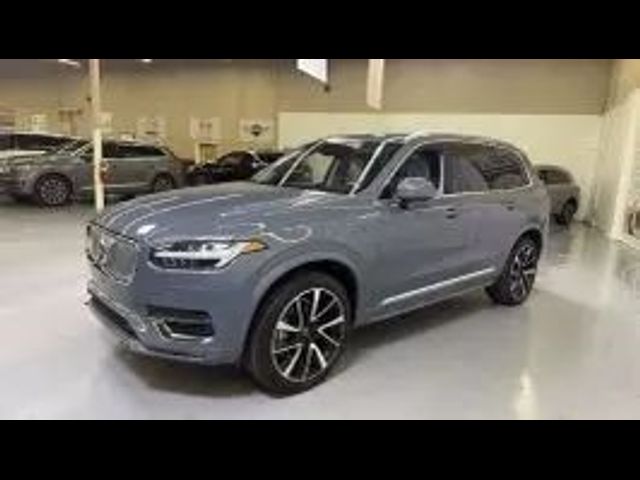 2023 Volvo XC90 Plus