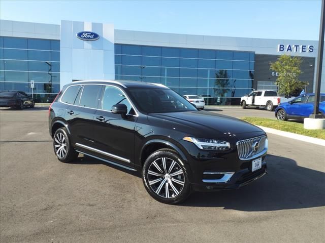 2023 Volvo XC90 Plus