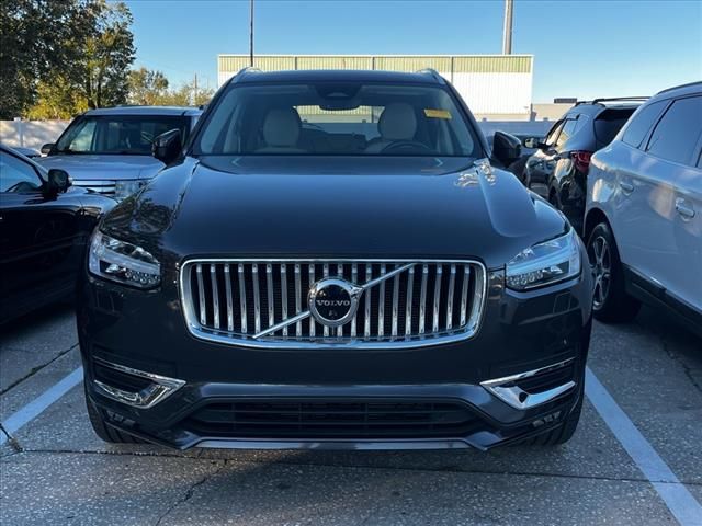 2023 Volvo XC90 Plus