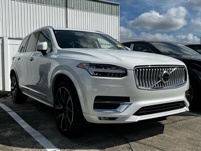 2023 Volvo XC90 Plus