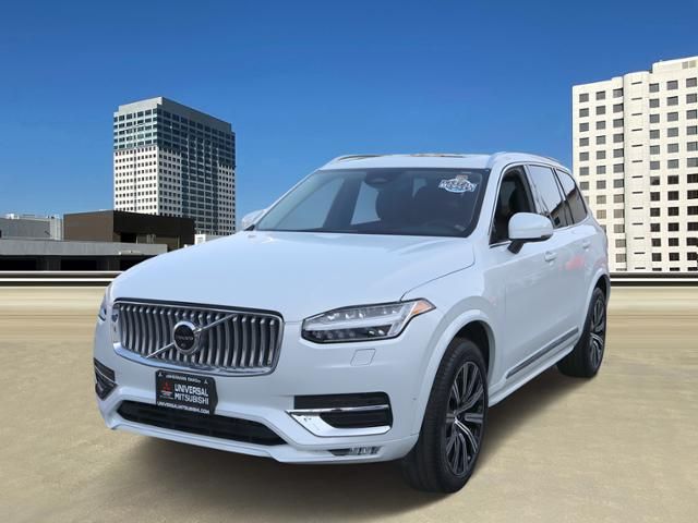 2023 Volvo XC90 Plus