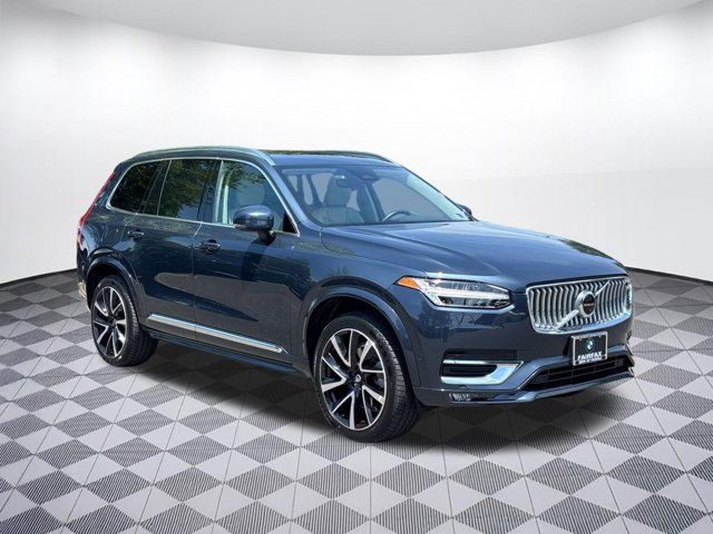 2023 Volvo XC90 Plus