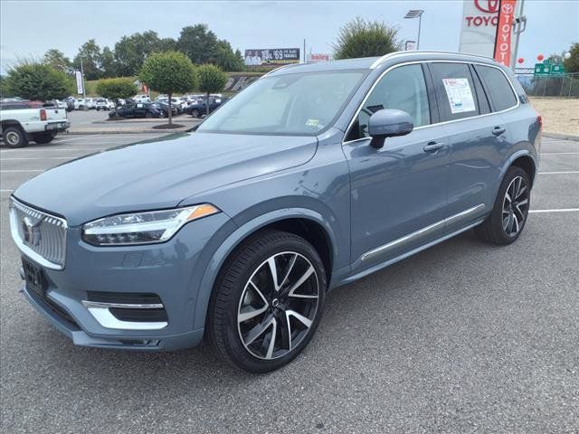 2023 Volvo XC90 Plus