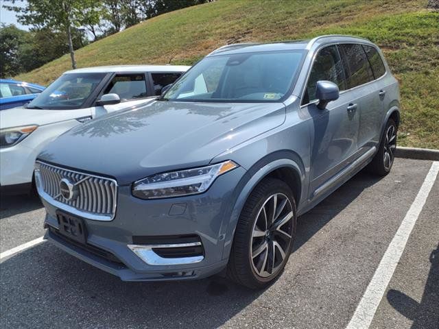 2023 Volvo XC90 Plus