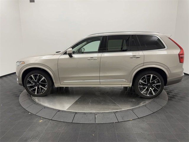 2023 Volvo XC90 Plus