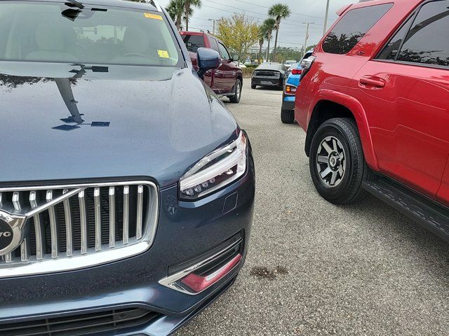 2023 Volvo XC90 Plus