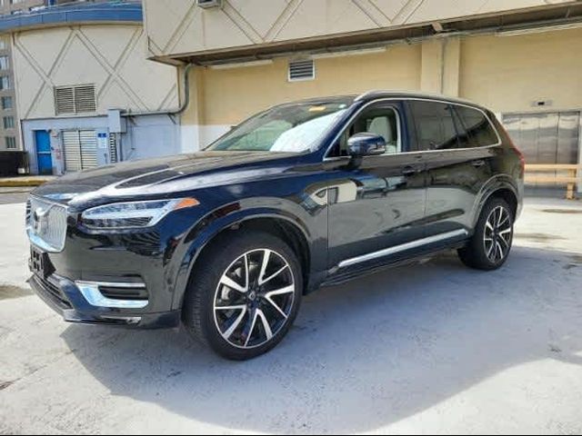 2023 Volvo XC90 Plus