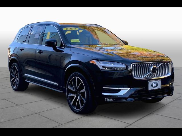 2023 Volvo XC90 Plus