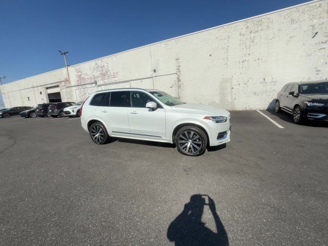 2023 Volvo XC90 Plus