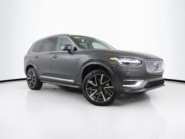 2023 Volvo XC90 Plus