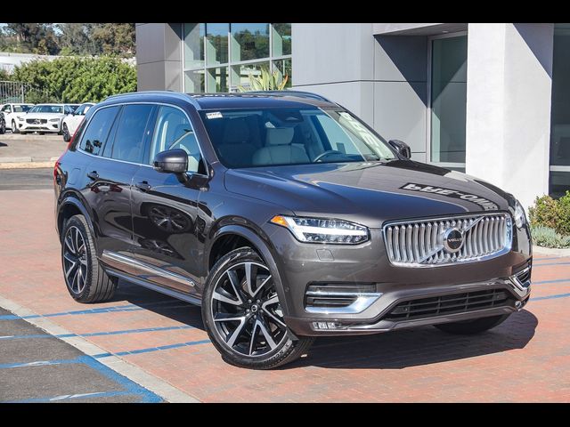 2023 Volvo XC90 Plus