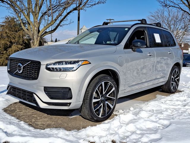 2023 Volvo XC90 Recharge Plug-In Hybrid Plus Dark Theme