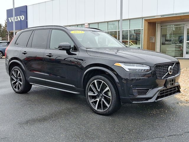 2023 Volvo XC90 Recharge Plug-In Hybrid Plus Dark Theme