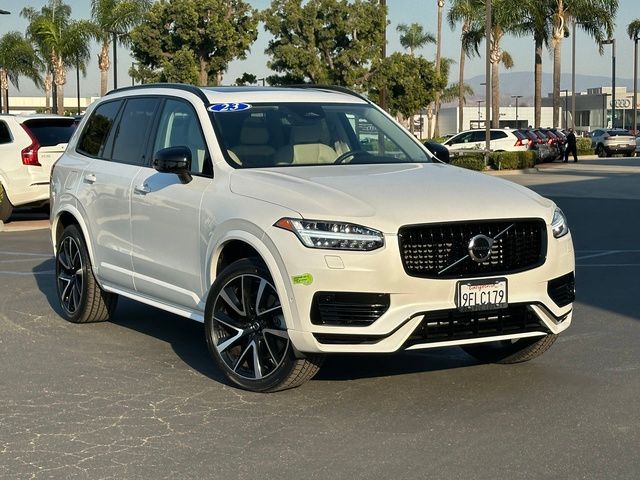 2023 Volvo XC90 Recharge Plug-In Hybrid Plus Dark Theme