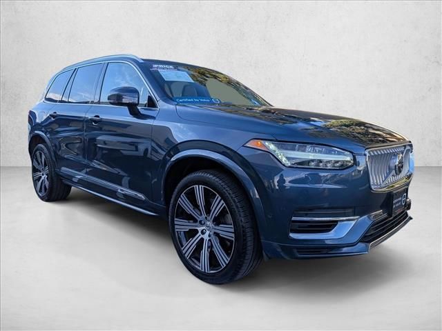 2023 Volvo XC90 Recharge Plug-In Hybrid Plus Bright Theme