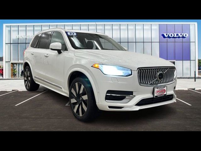 2023 Volvo XC90 Recharge Plug-In Hybrid Plus Bright Theme