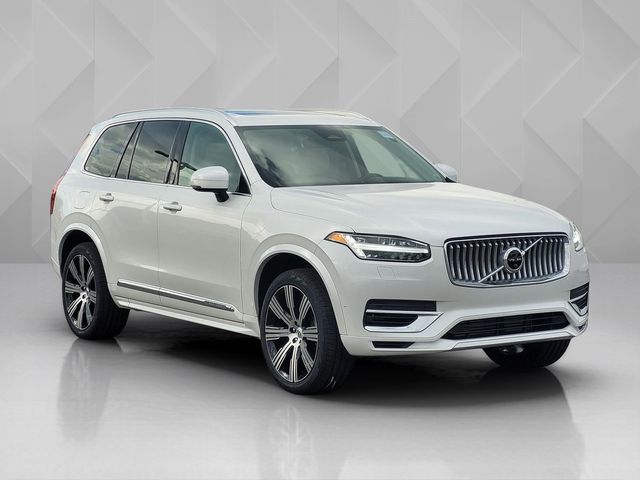 2023 Volvo XC90 Recharge Plug-In Hybrid Plus Bright Theme