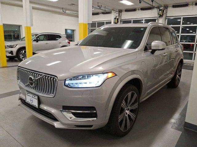 2023 Volvo XC90 Recharge Plug-In Hybrid Plus Bright Theme