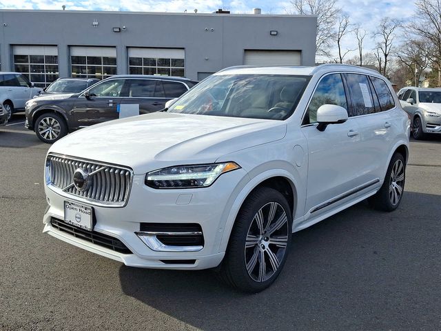 2023 Volvo XC90 Recharge Plug-In Hybrid Plus Bright Theme